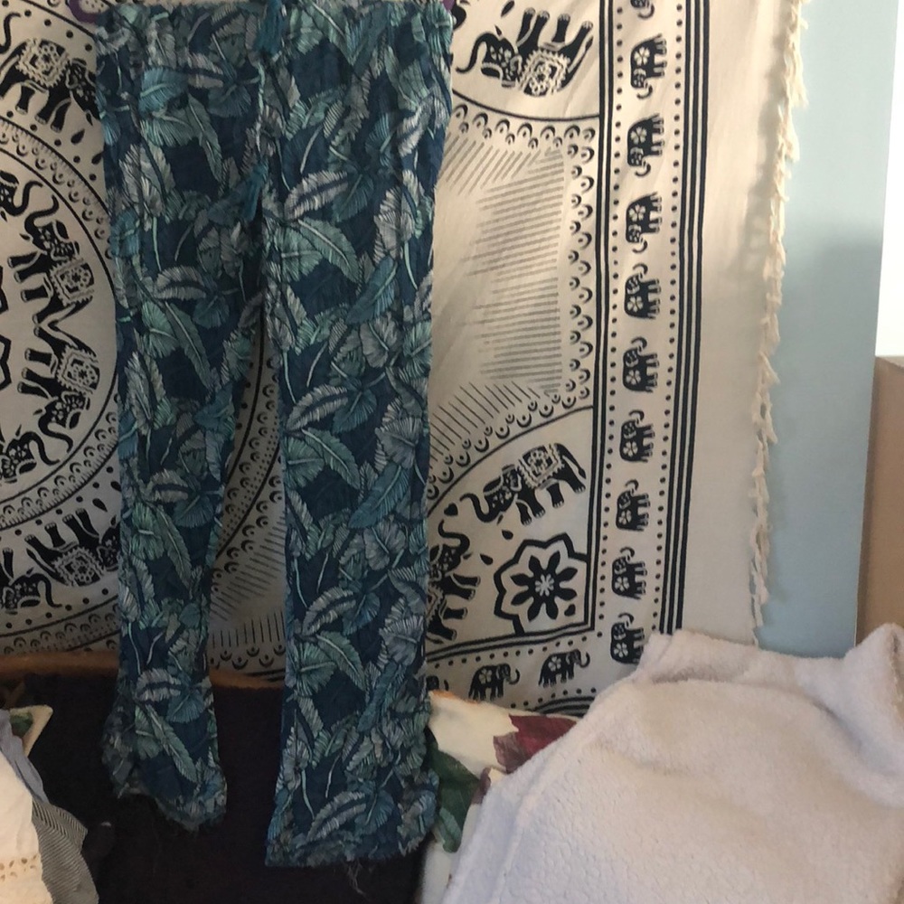 Blue printed flowy pants